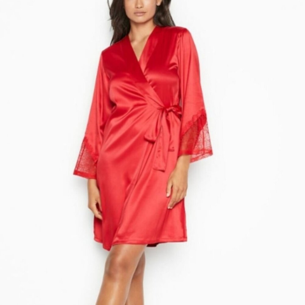 Victoria's Secret Red Satin Chantilly Lace Wrap Robe Kimono (Size M/L)